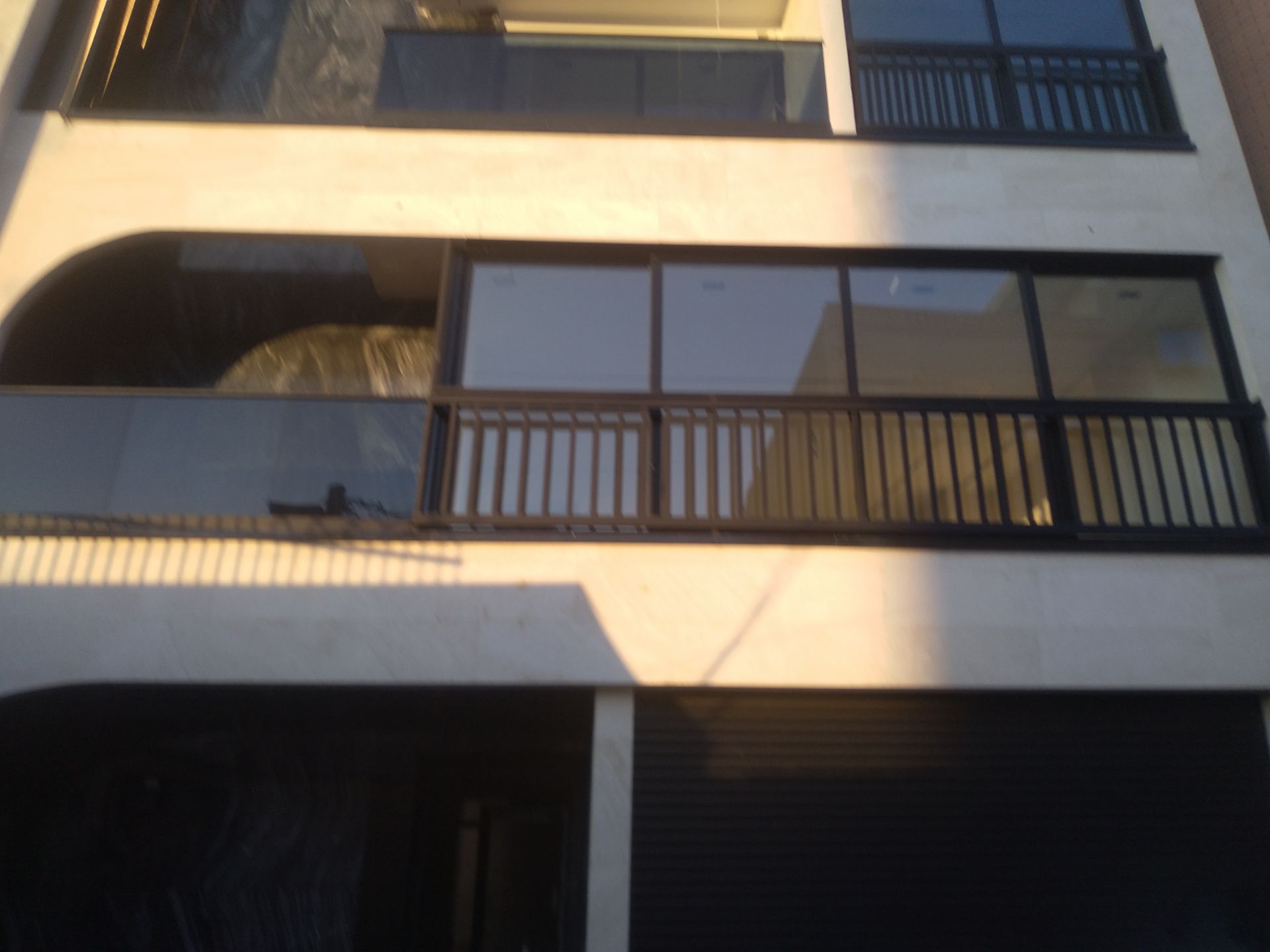 نرده شیشه ای